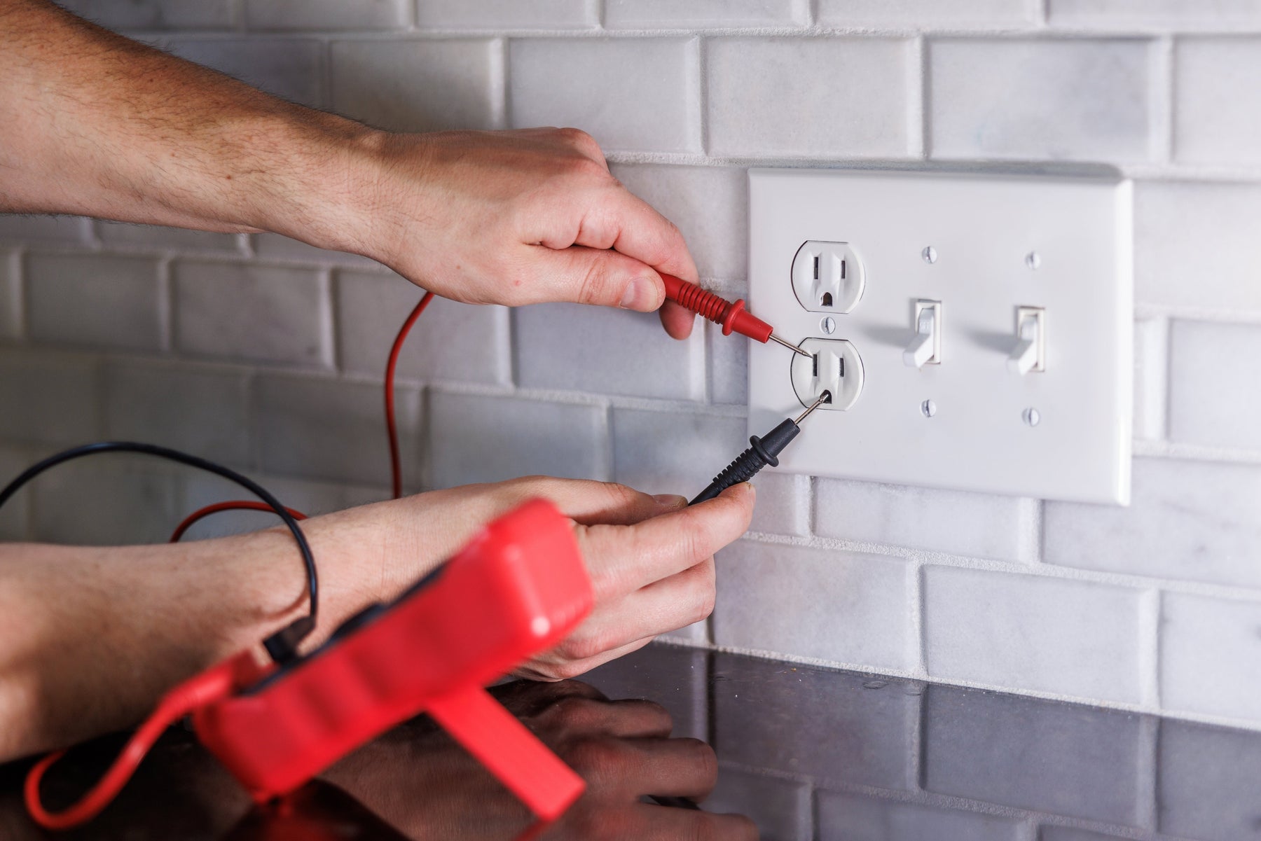 Reasons Why Electrical Outlets Need Wall Plates