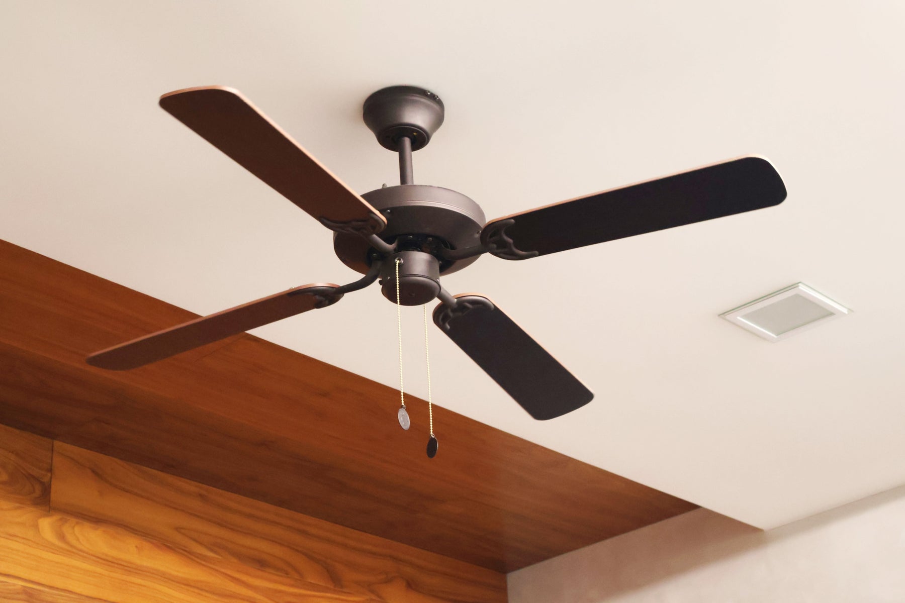 The Benefits of Ceiling Fans